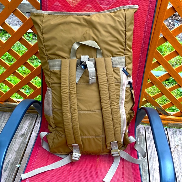 Backpack - Picture 3 of 10